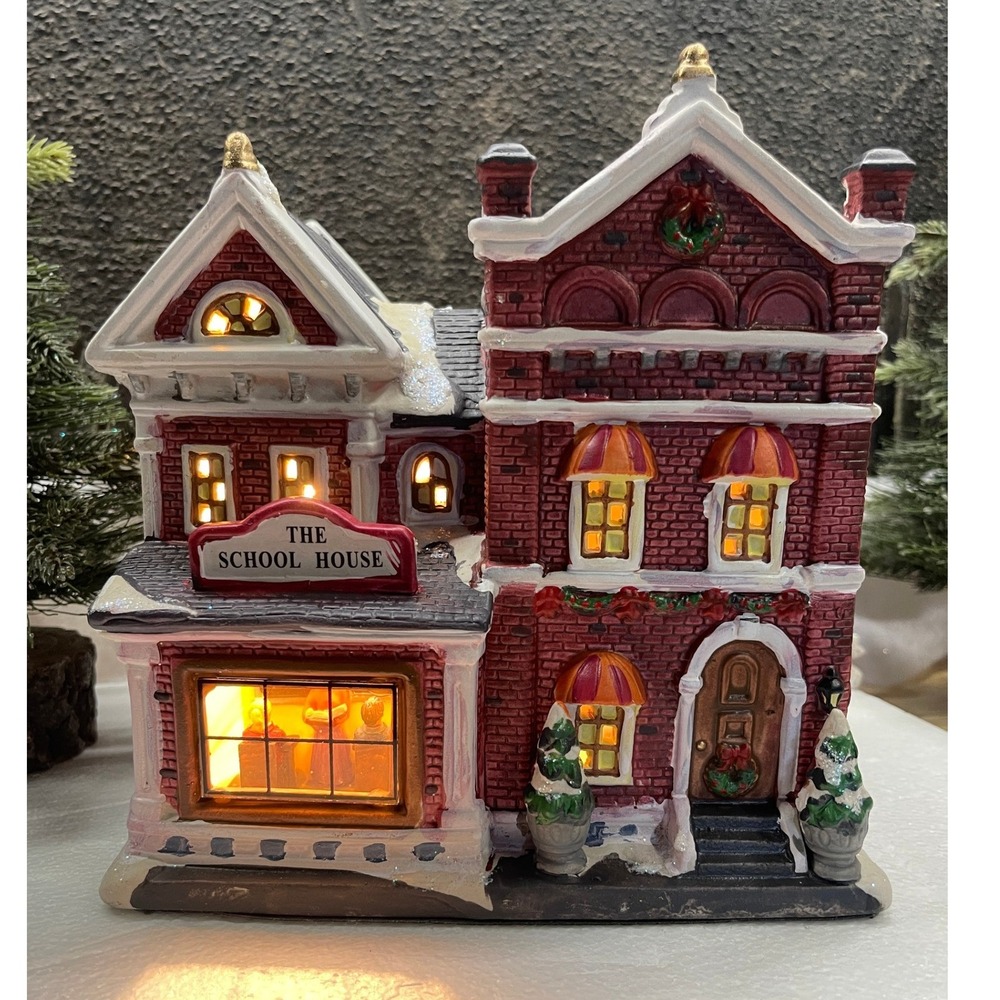 Christmas Tree Shops THE SCHOOL HOUSE Lighted Christmas Village Building
